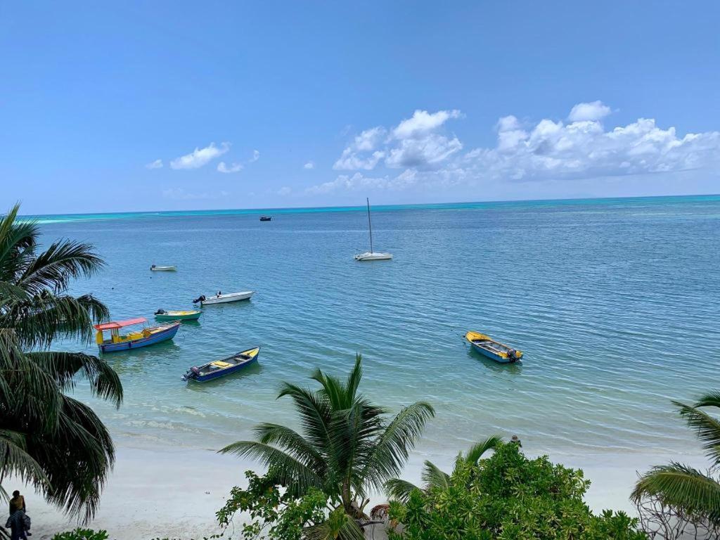Hotel Diamond Plaza Grand Anse  Zimmer foto